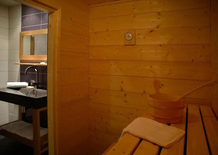 Aparthotel Résidence Carlina By Les Etincelles 4*